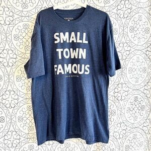 Lincoln Outfitters Small Town Famous TShirt ‎ XL